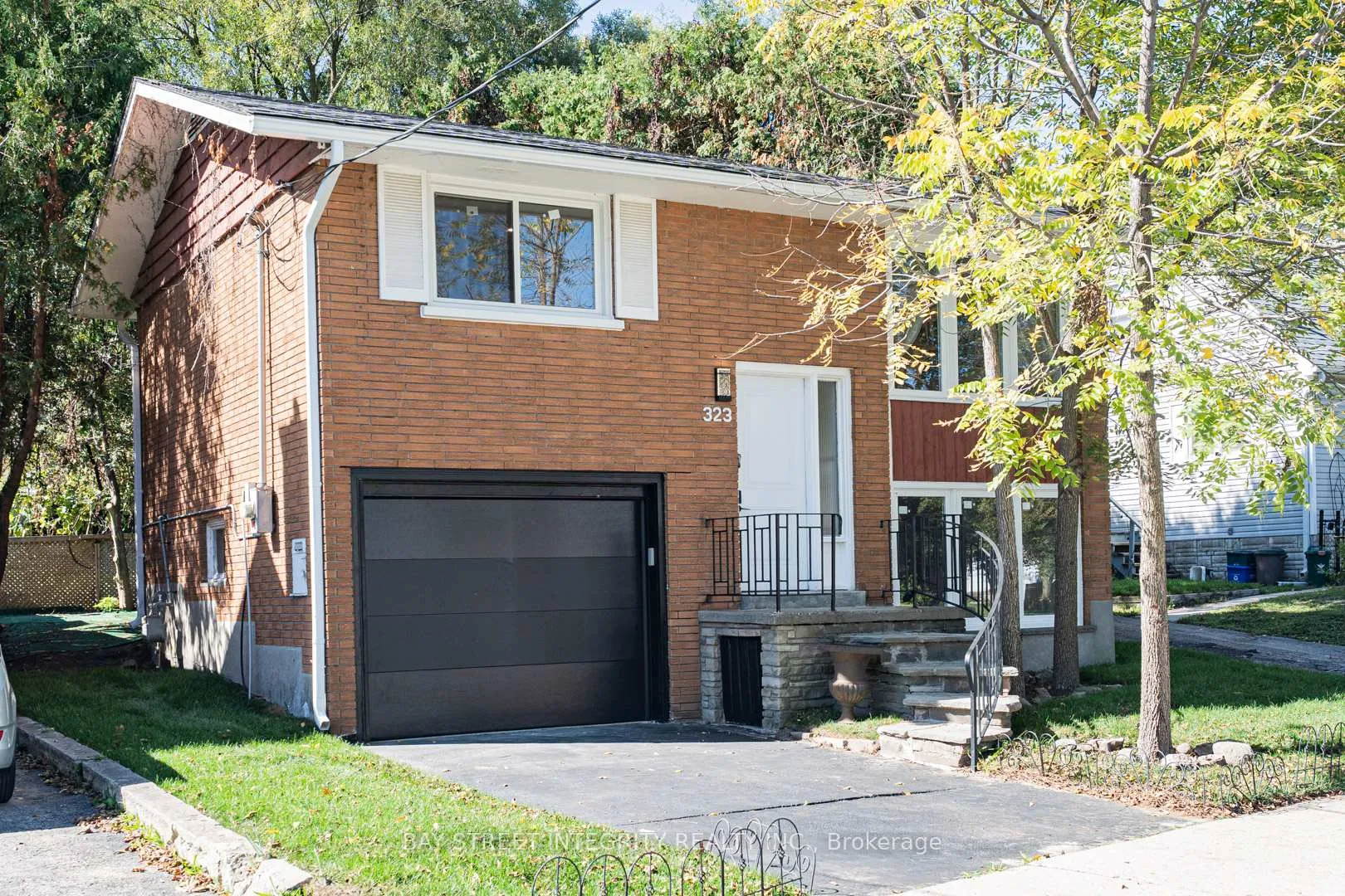 Photo 1 of 323 Clifton Road, Kitchener — HOMEH
