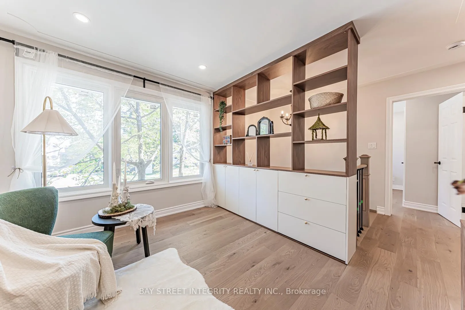 Photo 10 of 323 Clifton Road, Kitchener — HOMEH