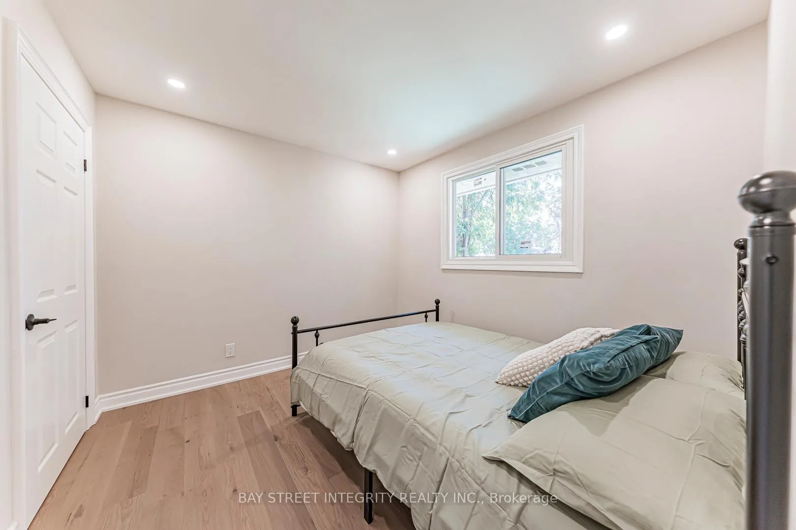 Photo 18 of 323 Clifton Road, Kitchener — HOMEH