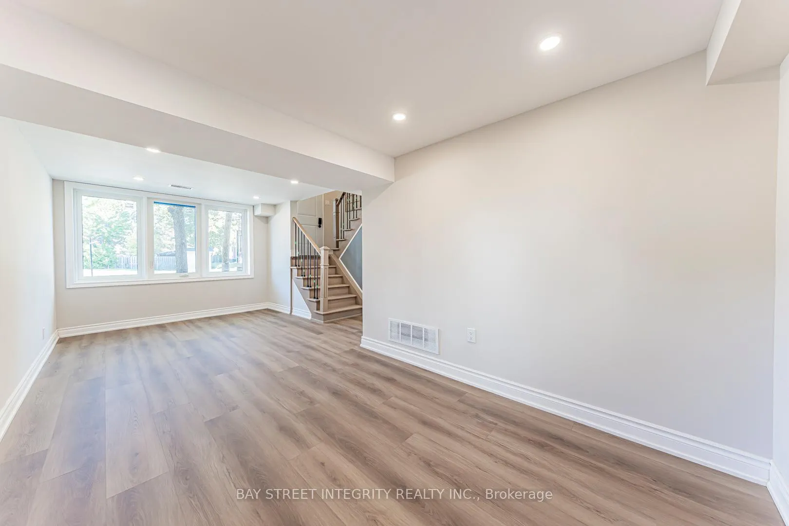 Photo 30 of 323 Clifton Road, Kitchener — HOMEH