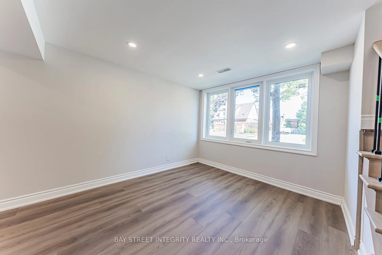 Photo 31 of 323 Clifton Road, Kitchener — HOMEH