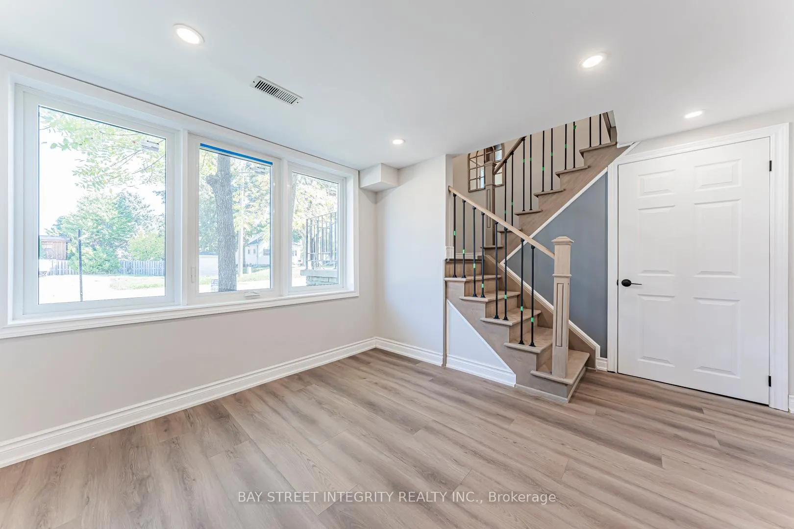 Photo 32 of 323 Clifton Road, Kitchener — HOMEH