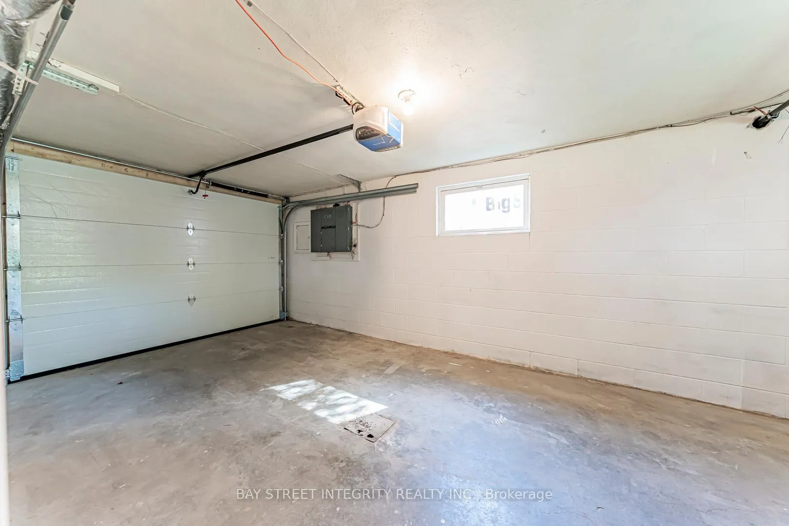 Photo 35 of 323 Clifton Road, Kitchener — HOMEH