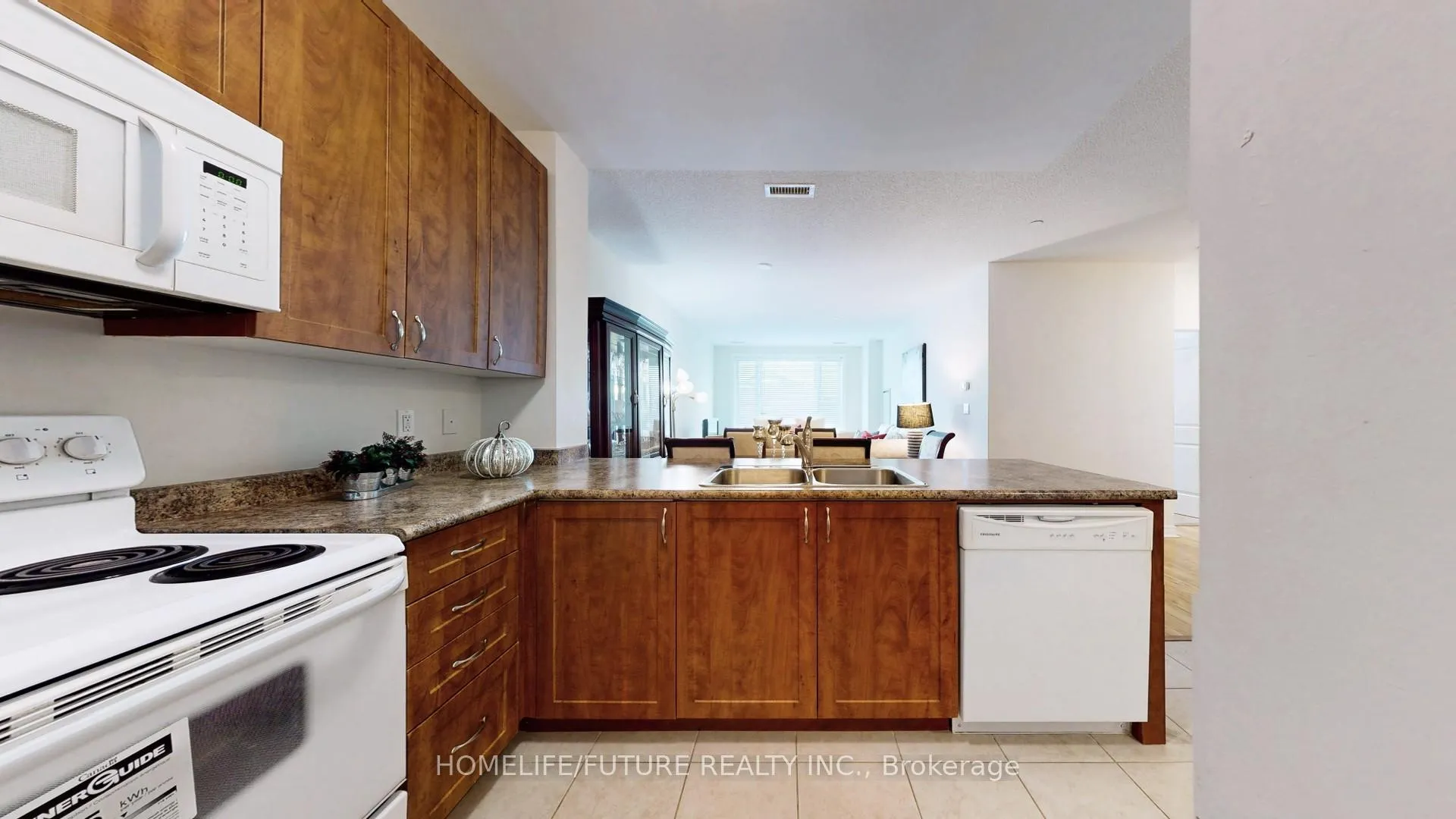 Photo 16 of Unit 211, 7400 Markham Road, Markham, Middlefield — HOMEH
