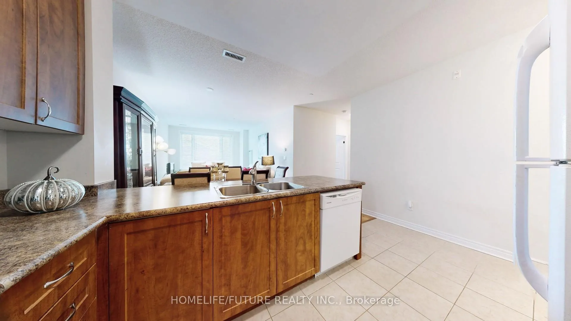 Photo 17 of Unit 211, 7400 Markham Road, Markham, Middlefield — HOMEH
