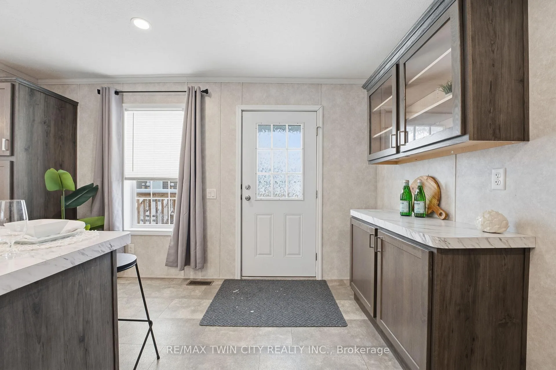 Photo 3 of Unit 703, 99 Fourth Concession Road, Brant, Burford — HOMEH