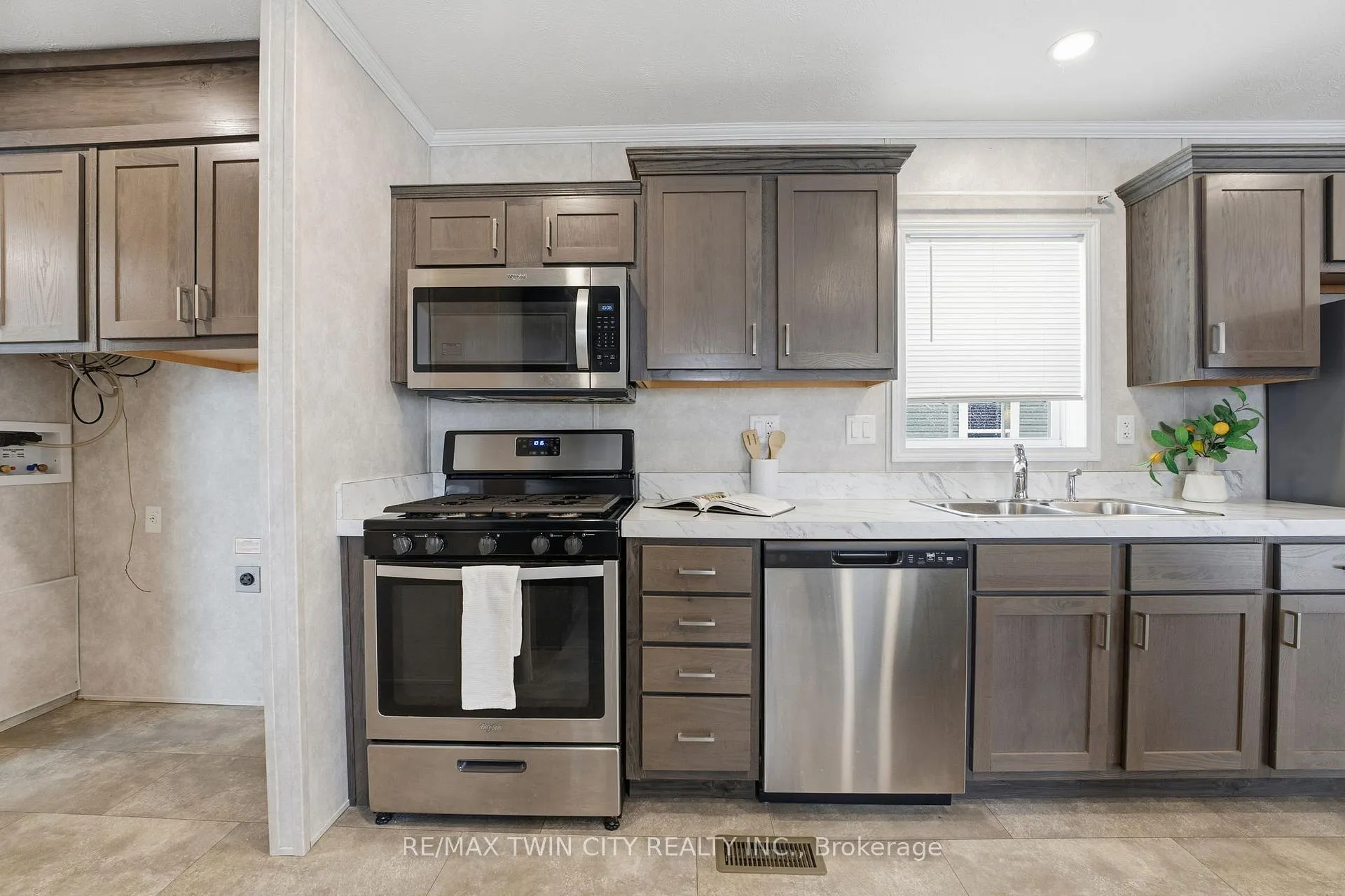 Photo 8 of Unit 703, 99 Fourth Concession Road, Brant, Burford — HOMEH