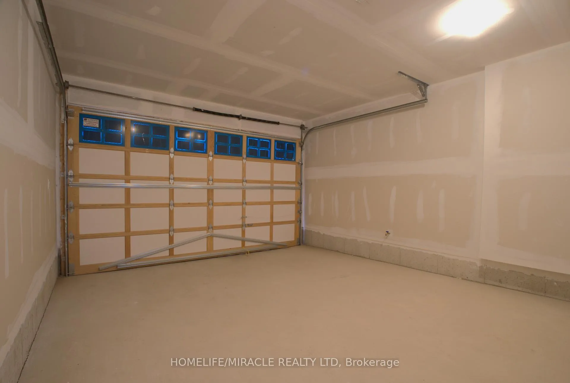Photo 31 of 120 Baker Street, Thorold, Thorold Downtown — HOMEH