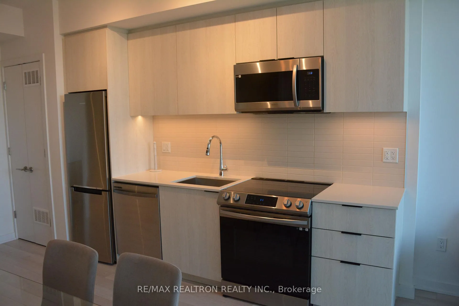 Photo 7 of Unit 2210, 48 Power Street, Toronto, Moss Park — HOMEH
