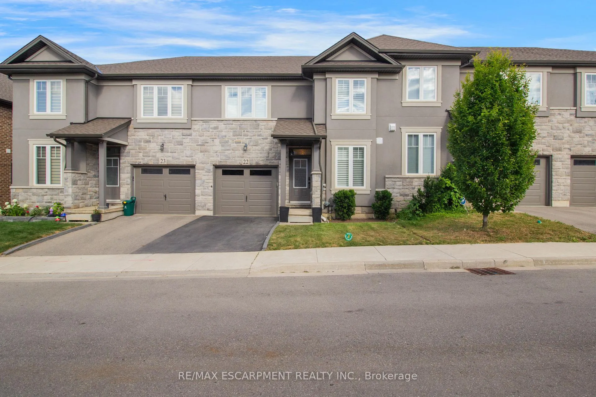 Photo 1 of Unit 22, 120 Vineberg Drive, Hamilton, Allison — HOMEH