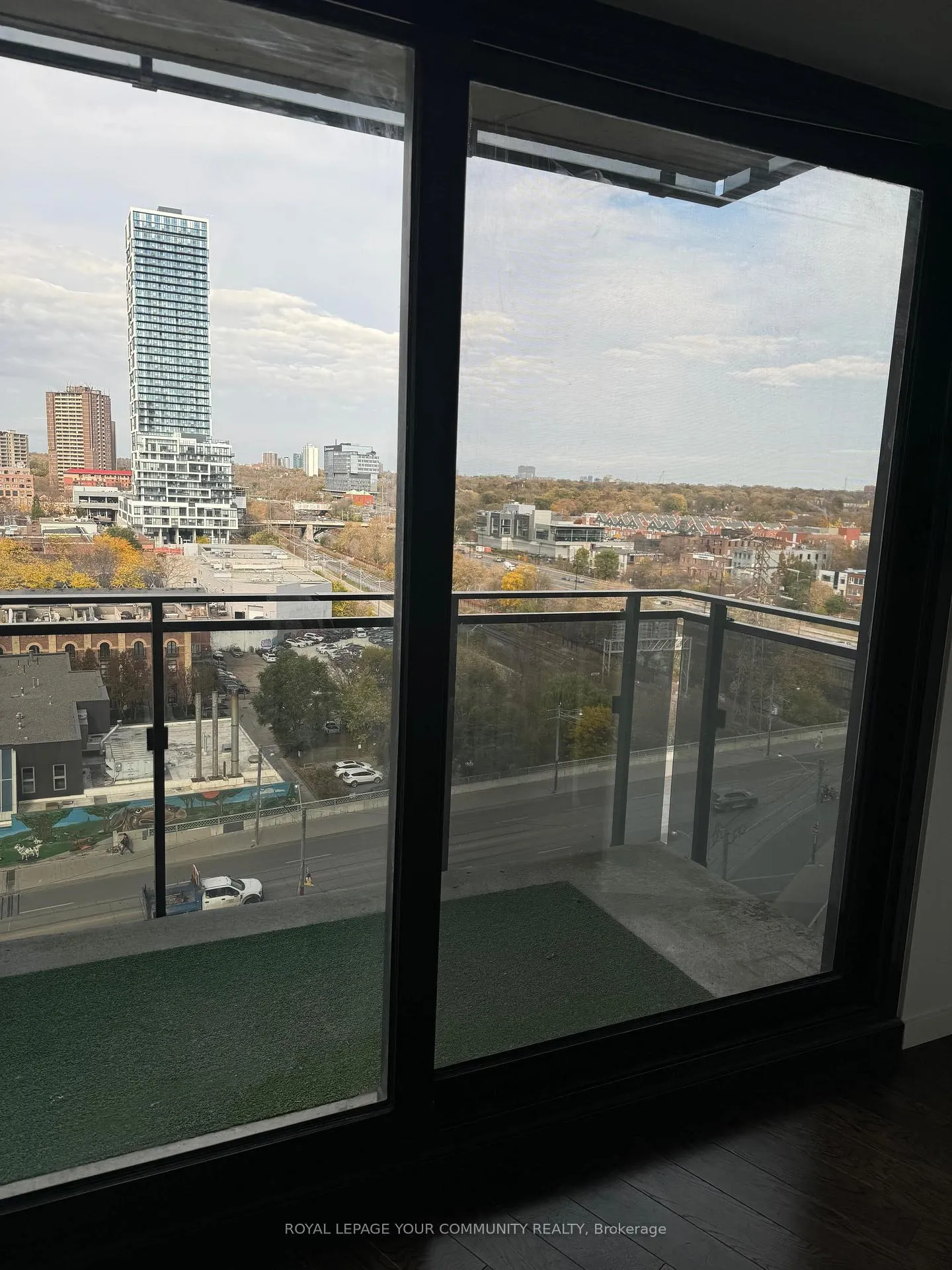 Photo 5 of Unit 1012, 51 Trolley Crescent, Toronto, Moss Park — HOMEH