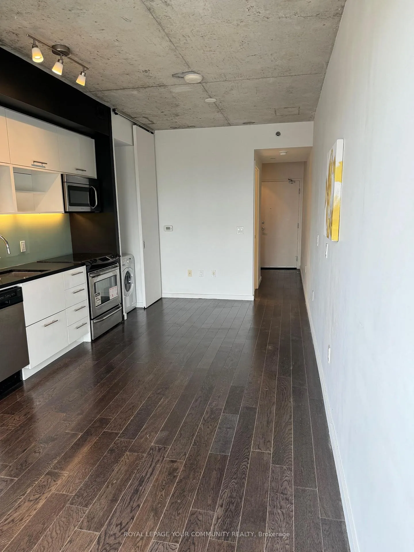 Photo 8 of Unit 1012, 51 Trolley Crescent, Toronto, Moss Park — HOMEH