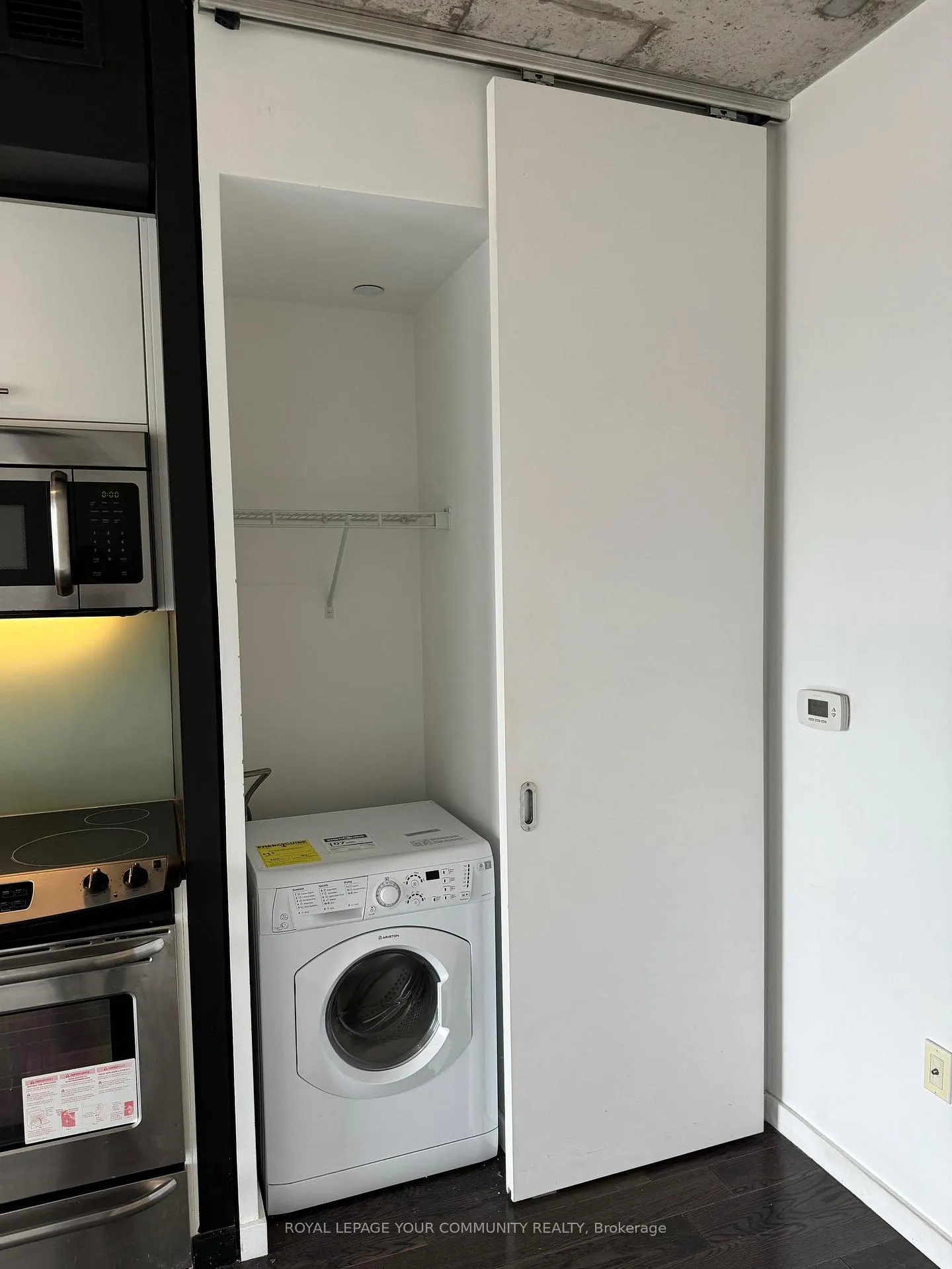 Photo 9 of Unit 1012, 51 Trolley Crescent, Toronto, Moss Park — HOMEH