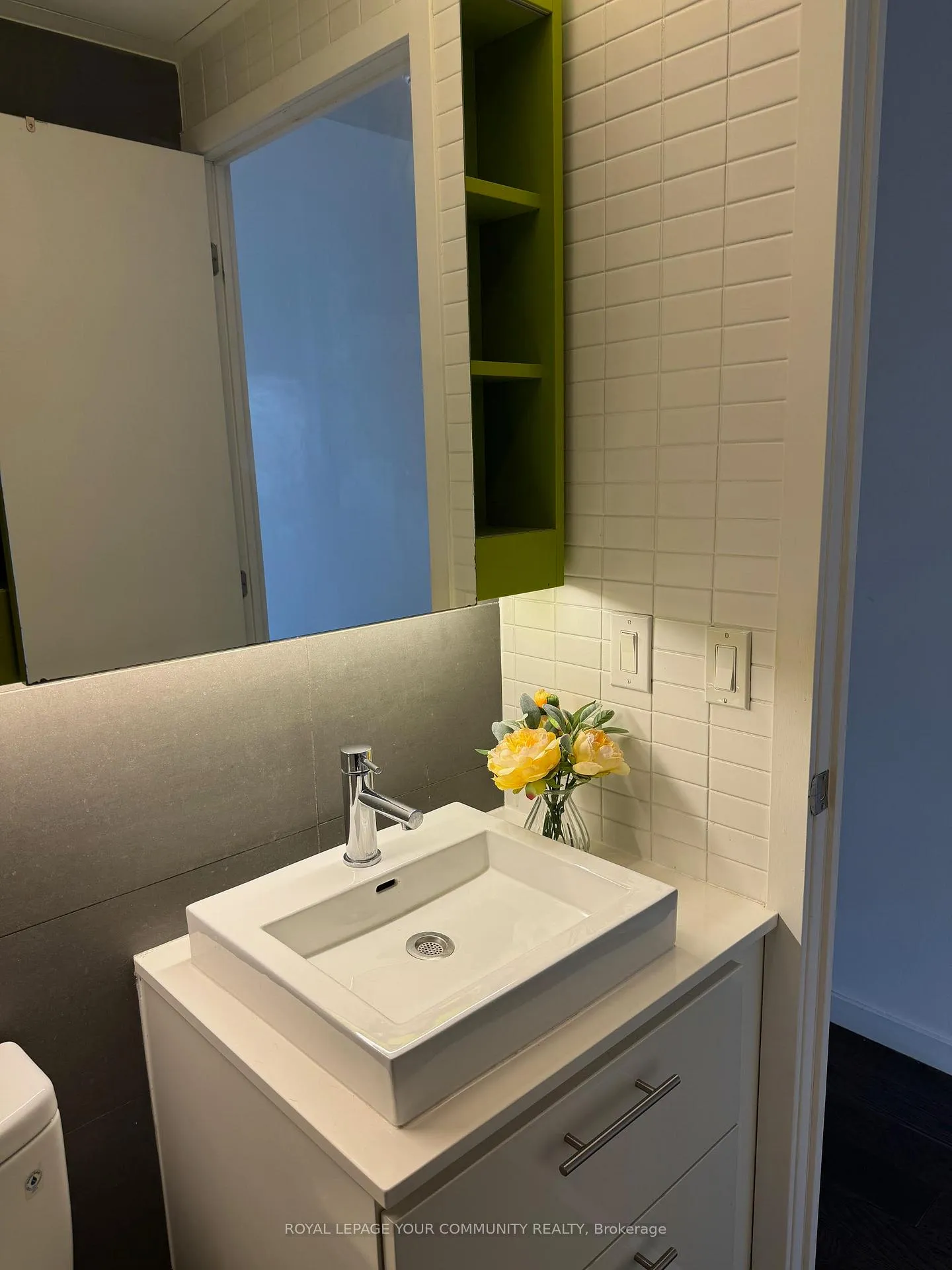 Photo 12 of Unit 1012, 51 Trolley Crescent, Toronto, Moss Park — HOMEH
