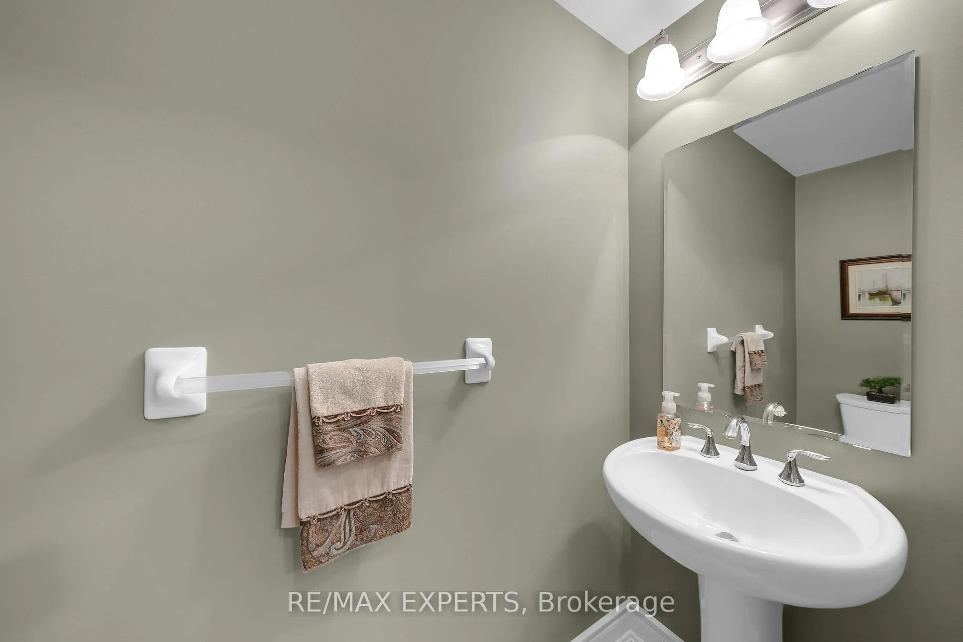 Photo 19 of Unit 20, 19 Upper Highland, New Tecumseth, Alliston — HOMEH
