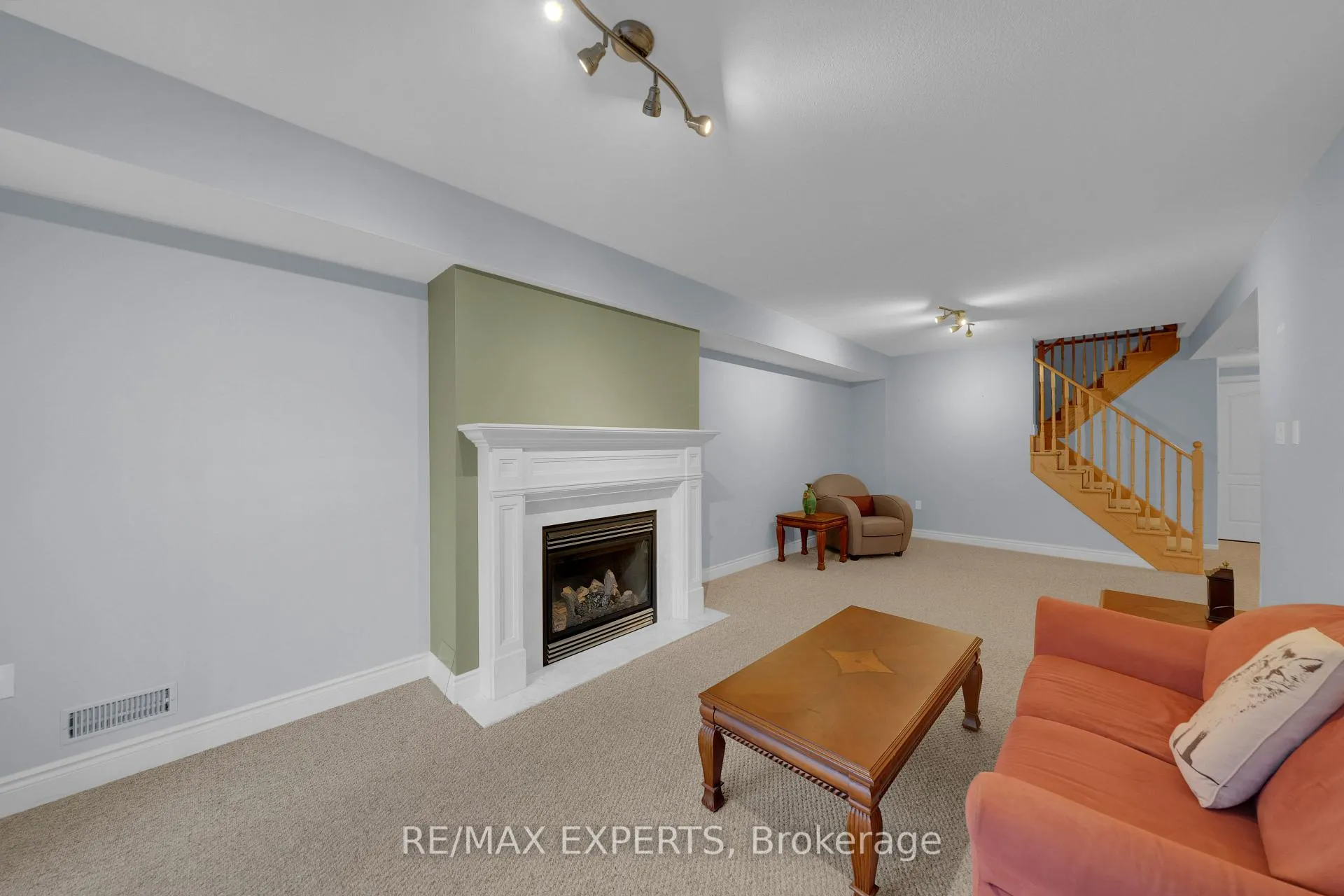 Photo 23 of Unit 20, 19 Upper Highland, New Tecumseth, Alliston — HOMEH