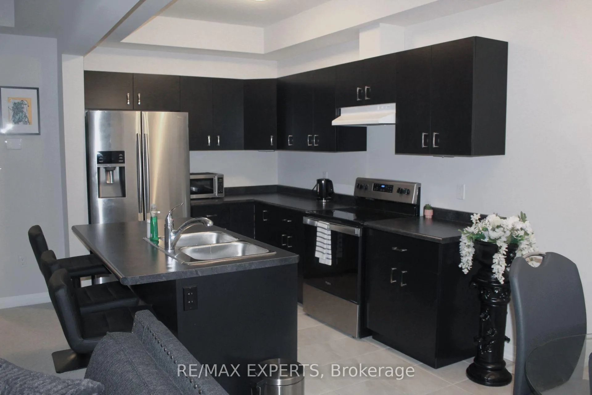 Photo 1 of 7302 Marvel Drive, Niagara Falls, Brown — HOMEH