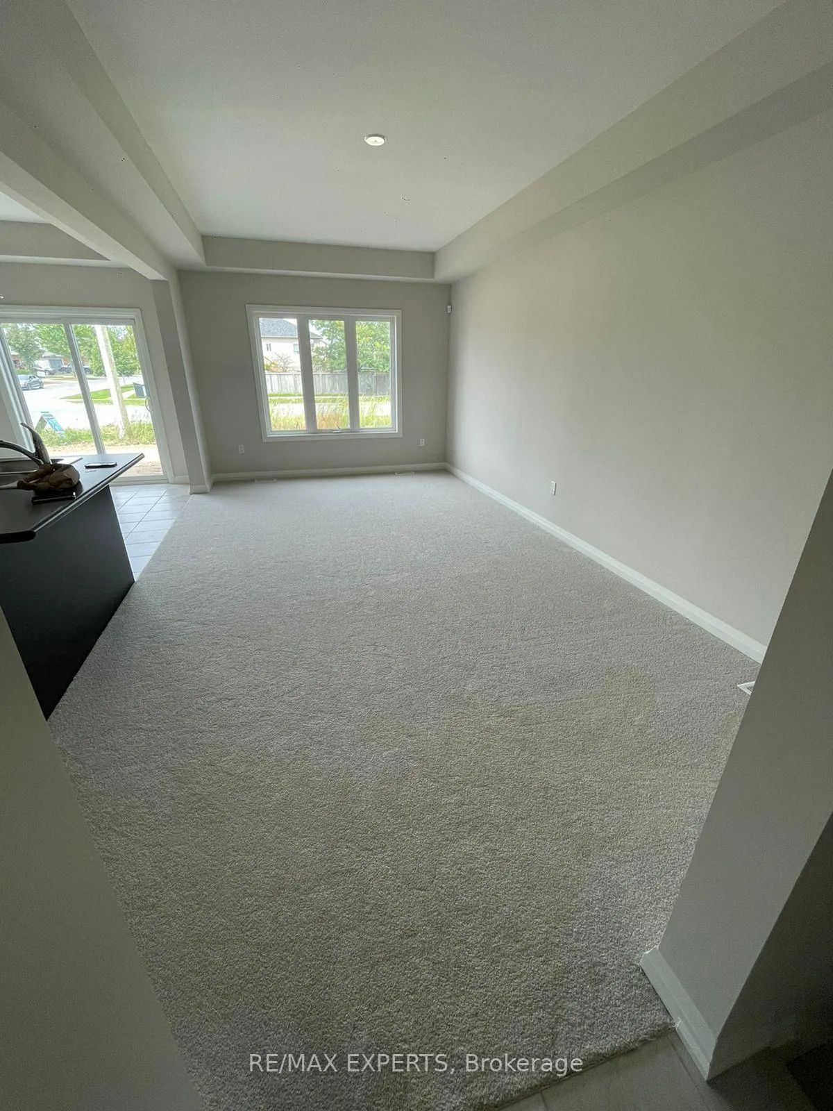 Photo 10 of 7302 Marvel Drive, Niagara Falls, Brown — HOMEH