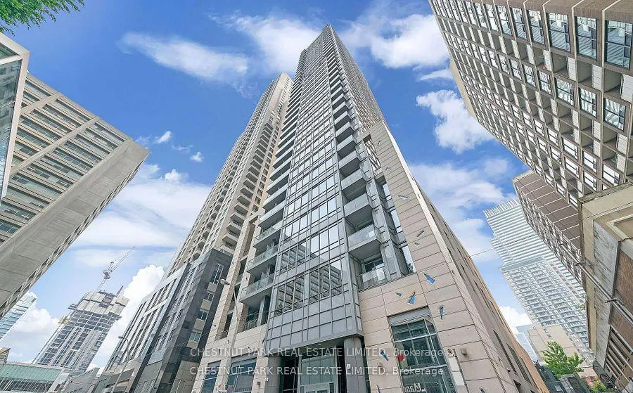 Front of Unit 1102, 21 Balmuto Street
