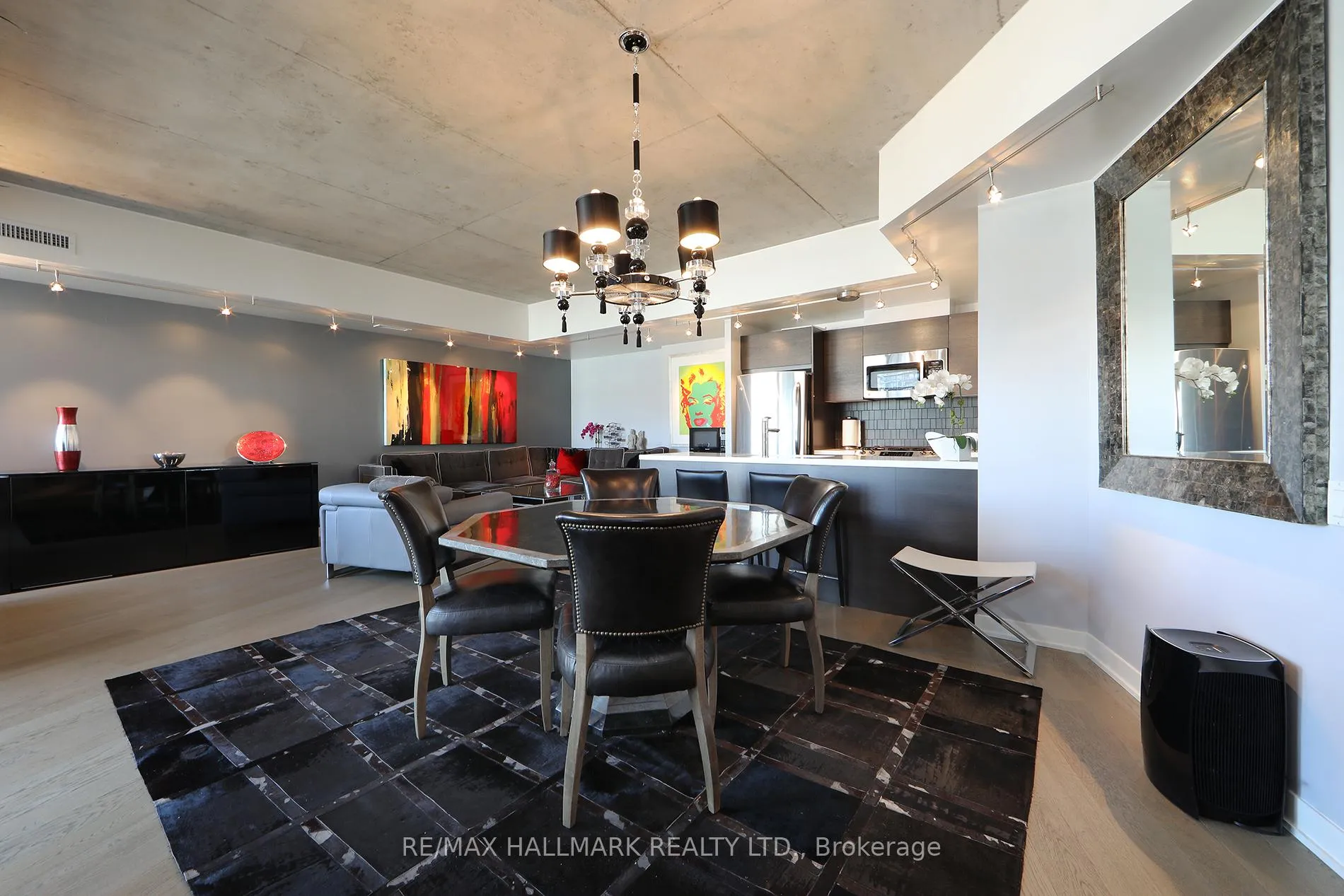 Photo 4 of Unit 1104, 318 King Street E, Toronto, Moss Park — HOMEH