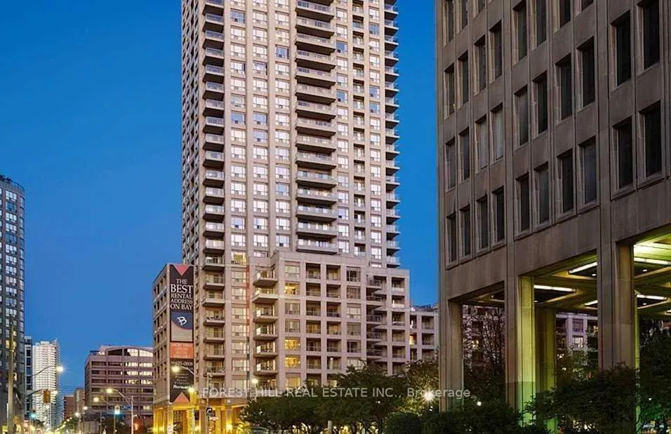 Front of Unit 2706, 925 Bay Street