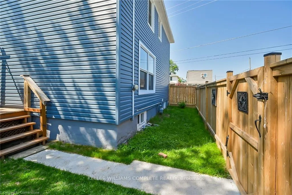 Photo 43 of 50 York Street, St. Catharines, Downtown — HOMEH