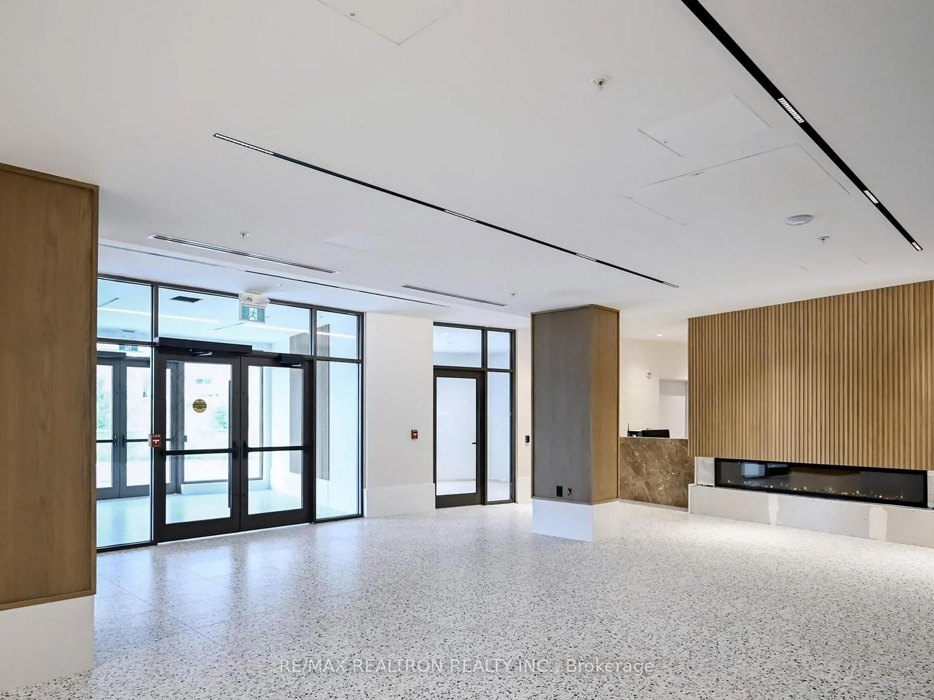 Photo 4 of Unit 413, 385 Arctic Red Drive, Oshawa, Windfields — HOMEH