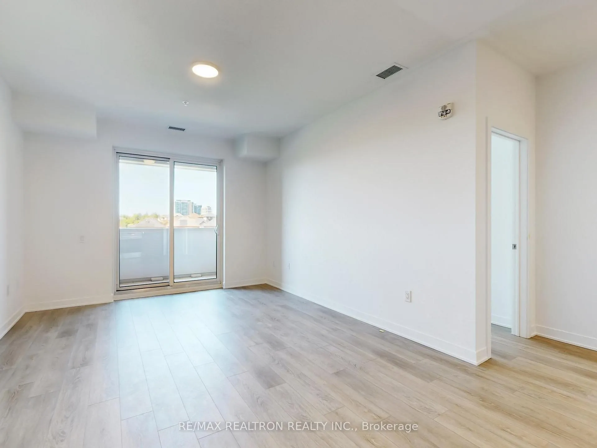 Photo 15 of Unit 413, 385 Arctic Red Drive, Oshawa, Windfields — HOMEH
