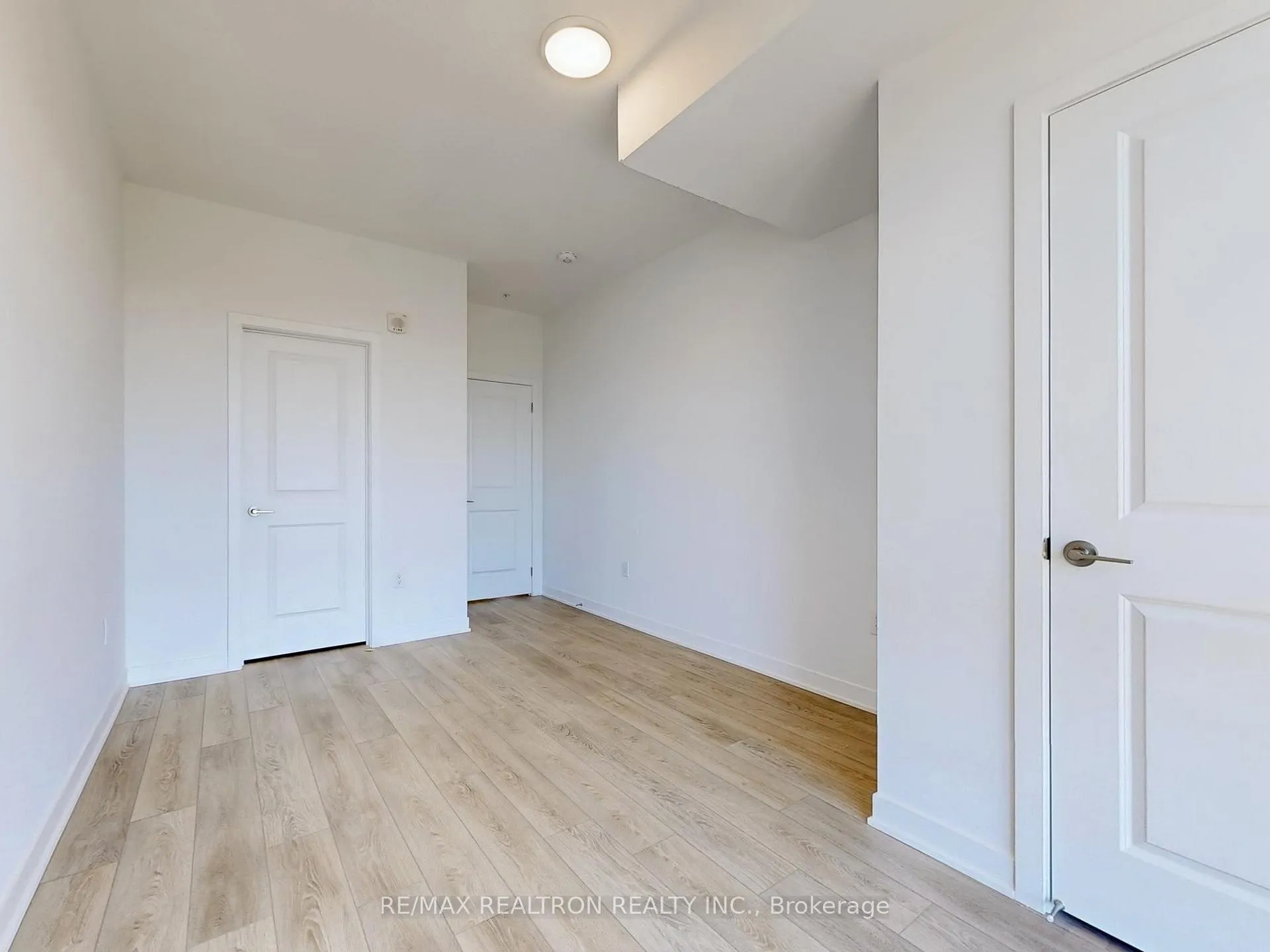 Photo 22 of Unit 413, 385 Arctic Red Drive, Oshawa, Windfields — HOMEH