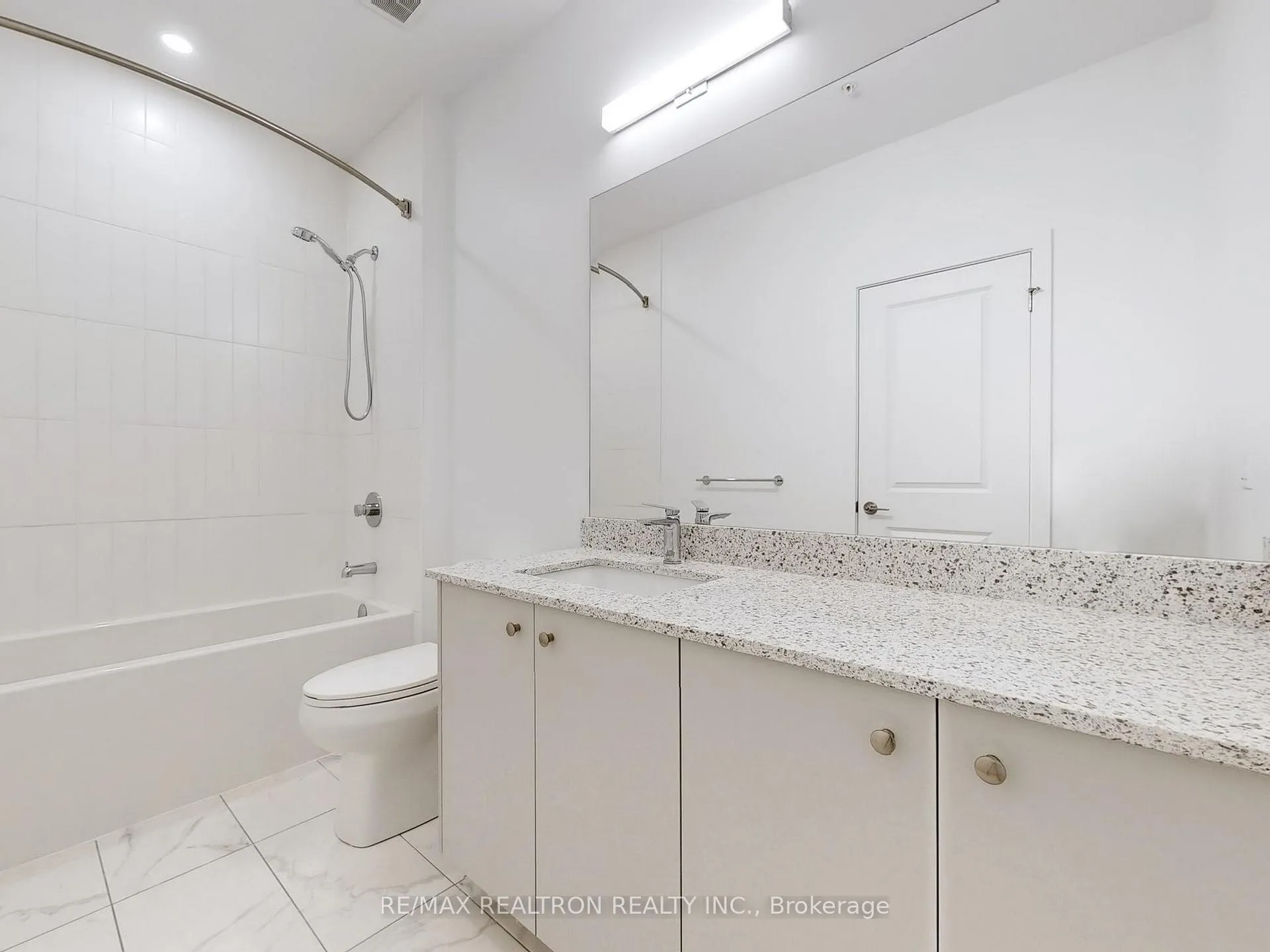 Photo 24 of Unit 413, 385 Arctic Red Drive, Oshawa, Windfields — HOMEH