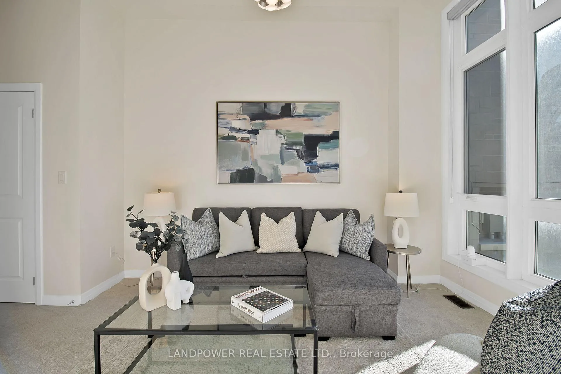 Photo 5 of 30 Lord Melborne Street, Markham, Victoria Square — HOMEH