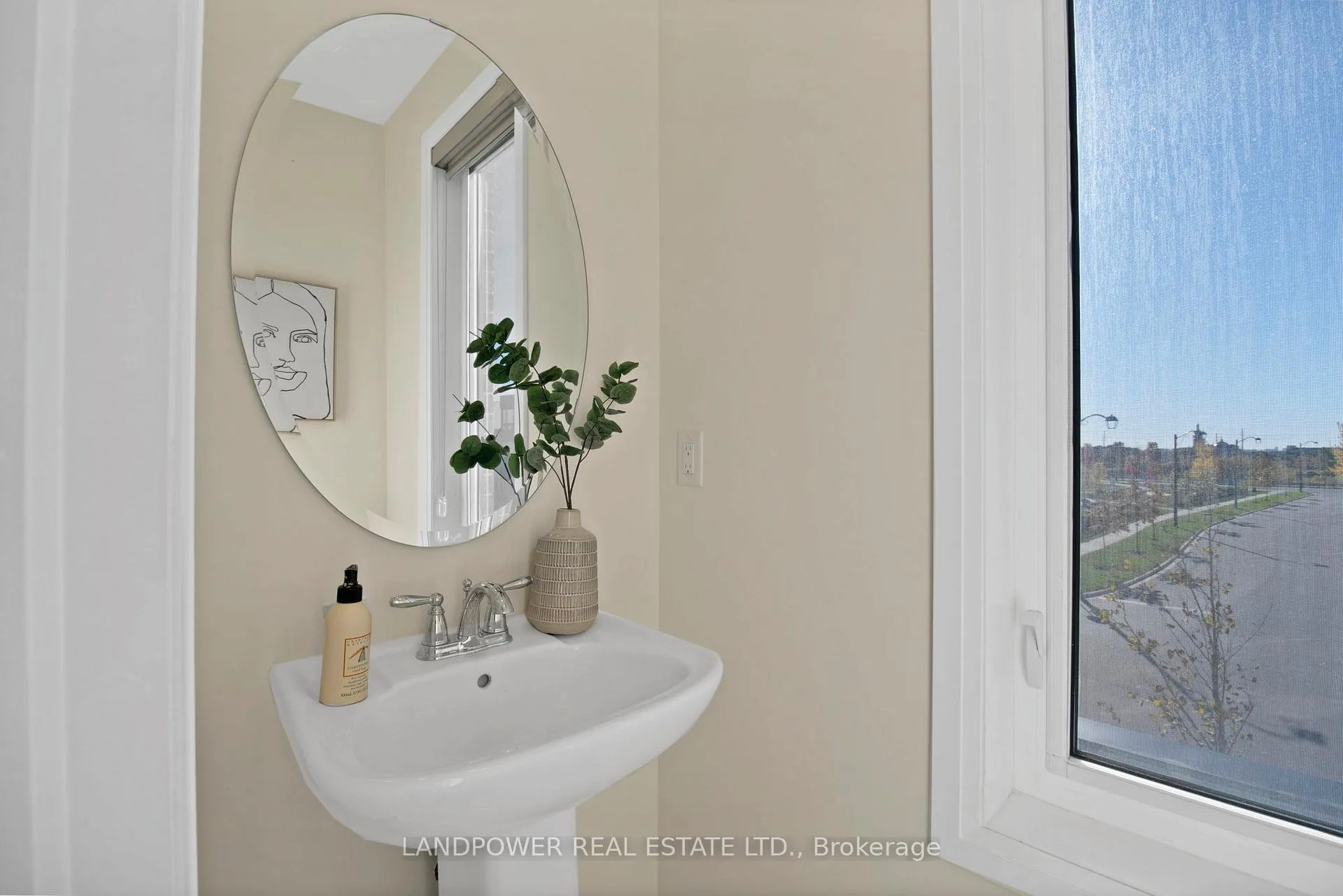 Photo 9 of 30 Lord Melborne Street, Markham, Victoria Square — HOMEH