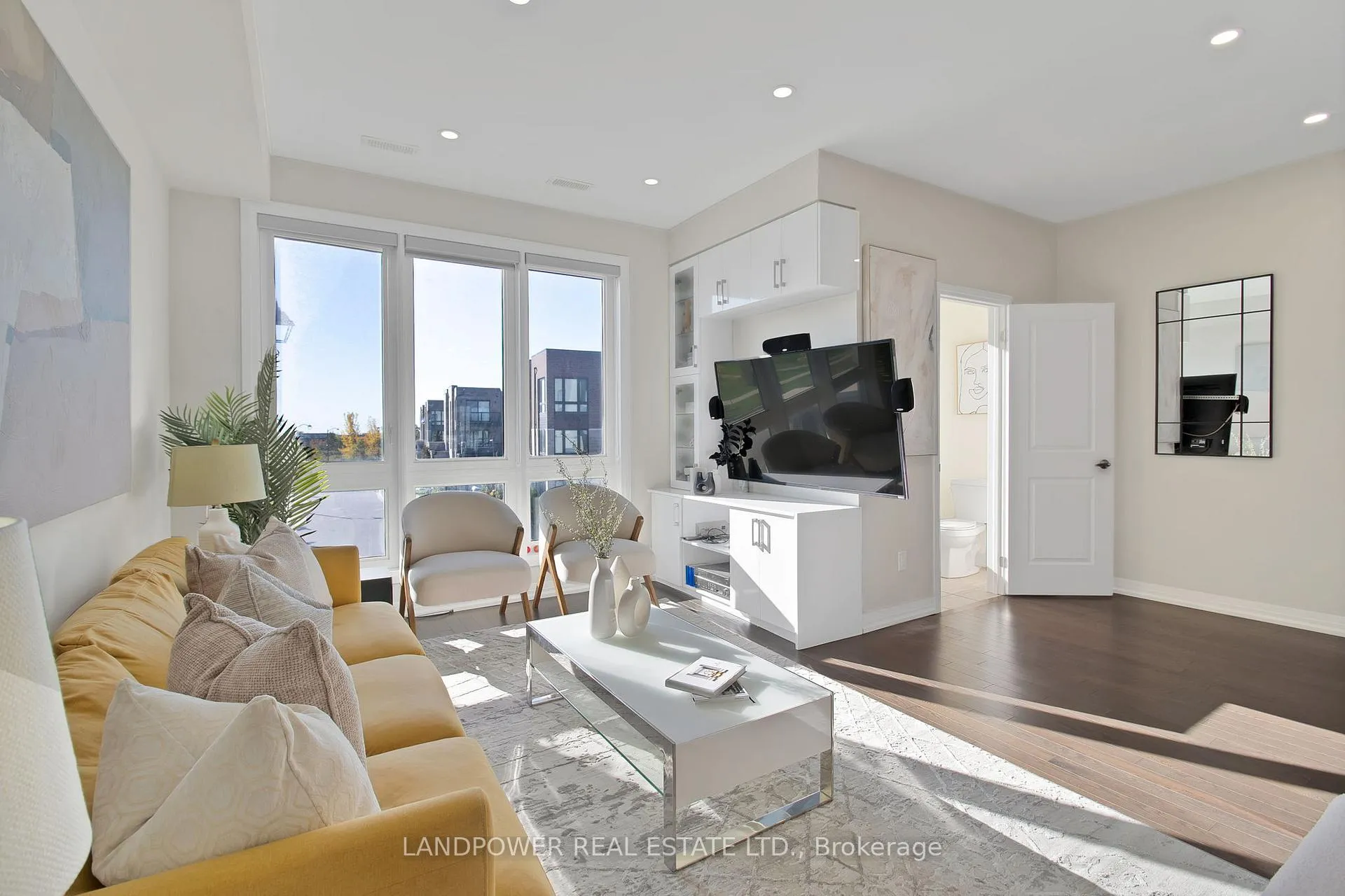 Photo 11 of 30 Lord Melborne Street, Markham, Victoria Square — HOMEH
