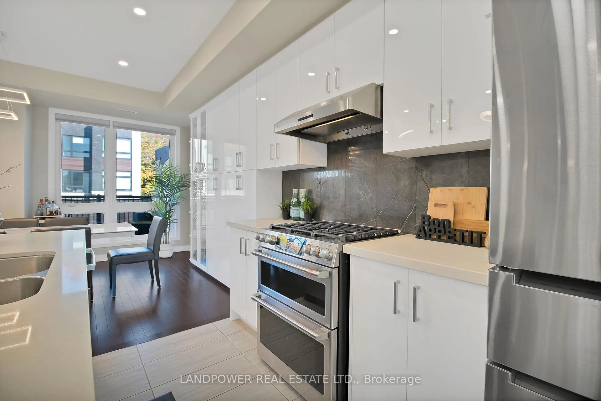 Photo 17 of 30 Lord Melborne Street, Markham, Victoria Square — HOMEH