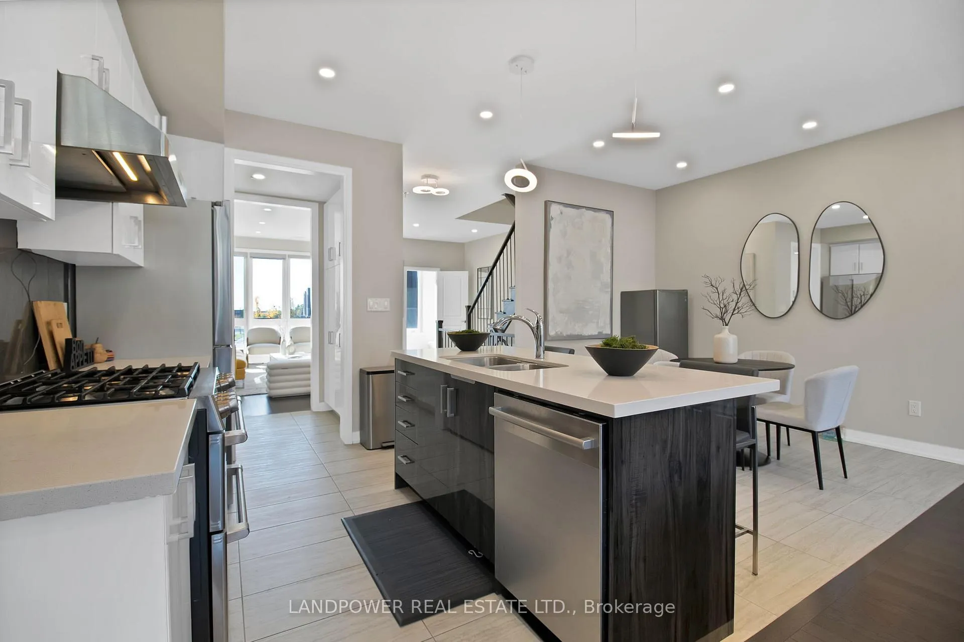 Photo 18 of 30 Lord Melborne Street, Markham, Victoria Square — HOMEH