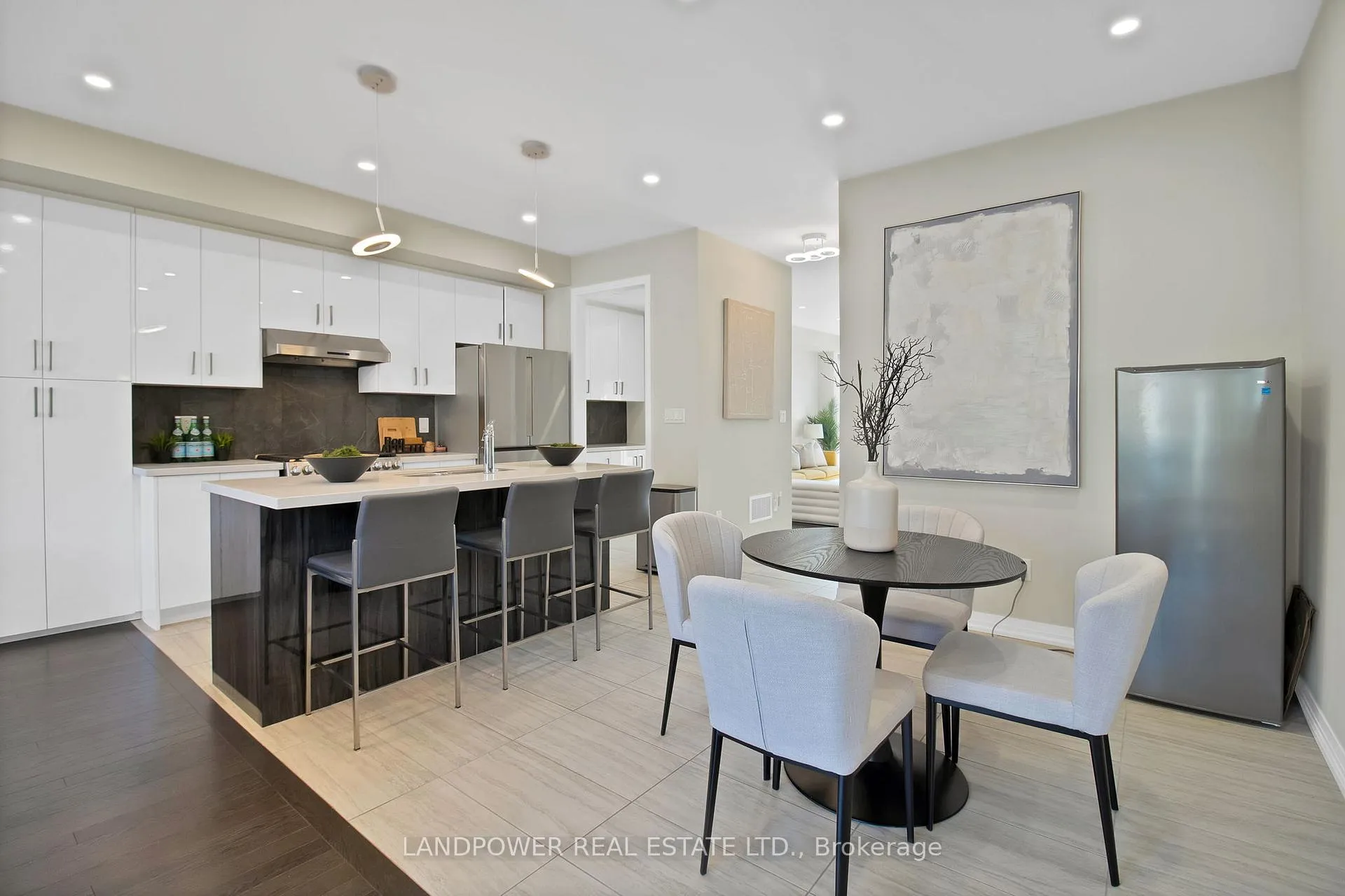 Photo 20 of 30 Lord Melborne Street, Markham, Victoria Square — HOMEH