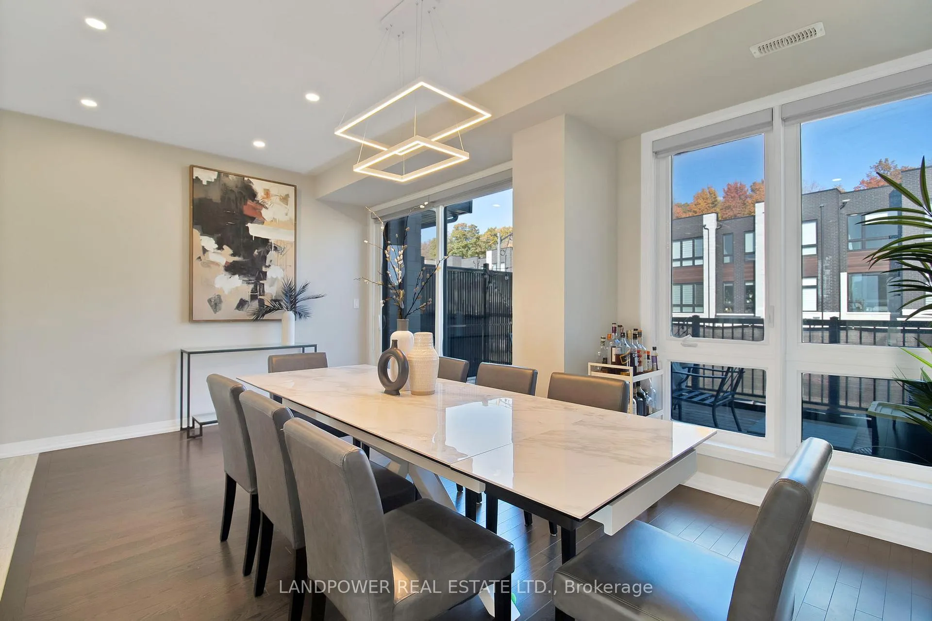 Photo 25 of 30 Lord Melborne Street, Markham, Victoria Square — HOMEH