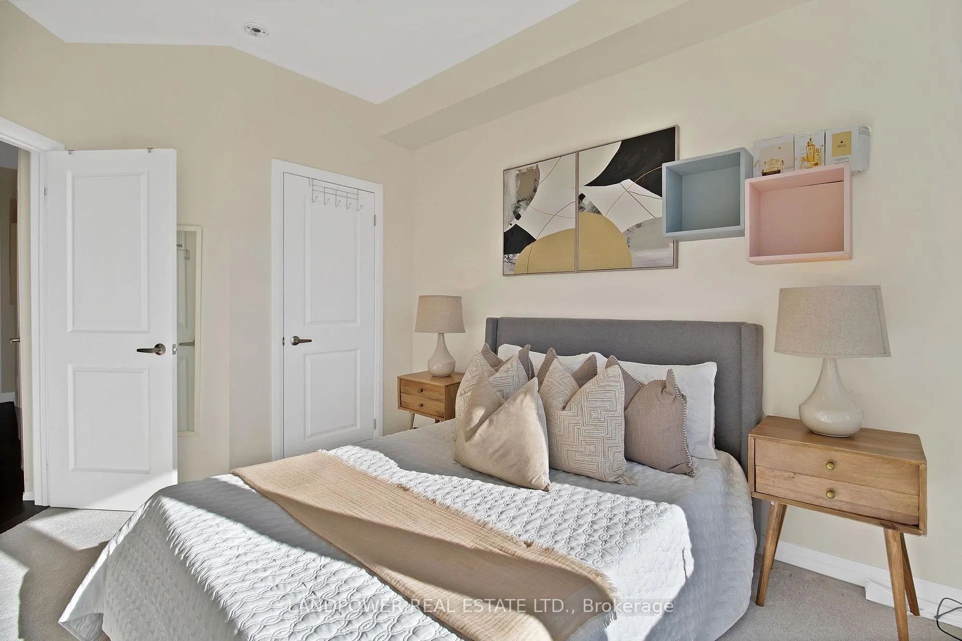Photo 34 of 30 Lord Melborne Street, Markham, Victoria Square — HOMEH