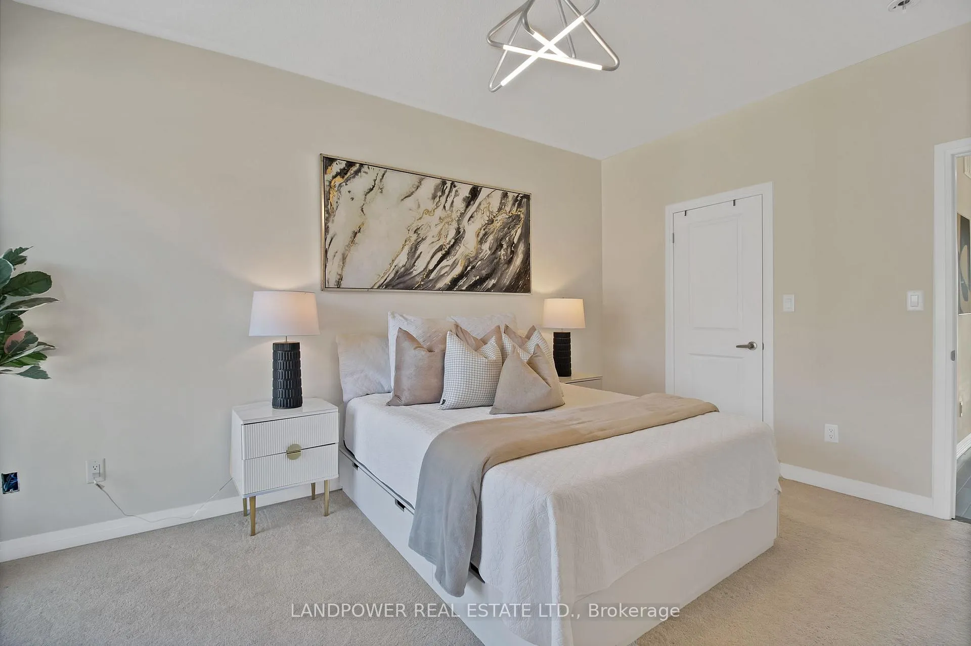 Photo 38 of 30 Lord Melborne Street, Markham, Victoria Square — HOMEH