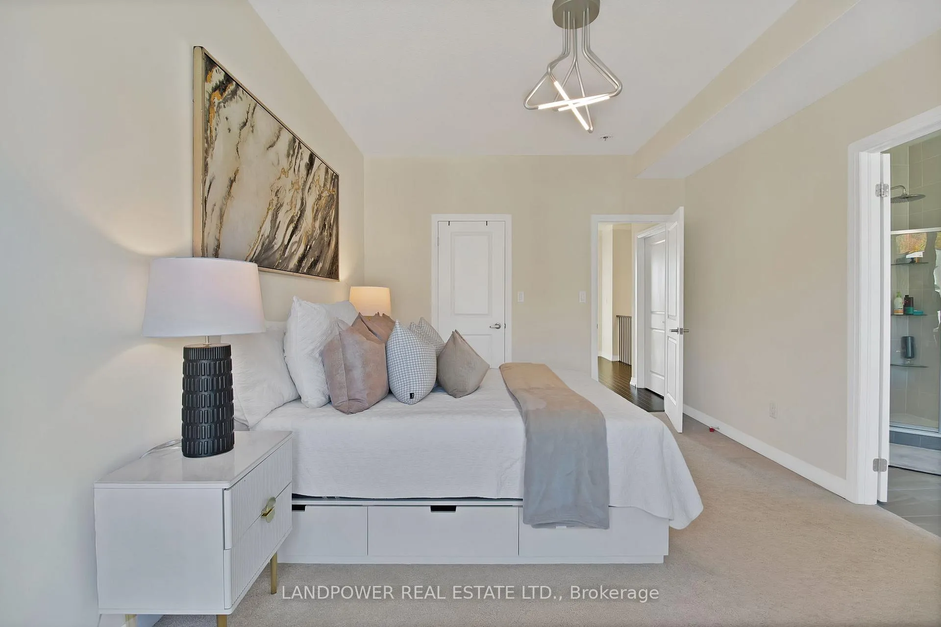 Photo 39 of 30 Lord Melborne Street, Markham, Victoria Square — HOMEH