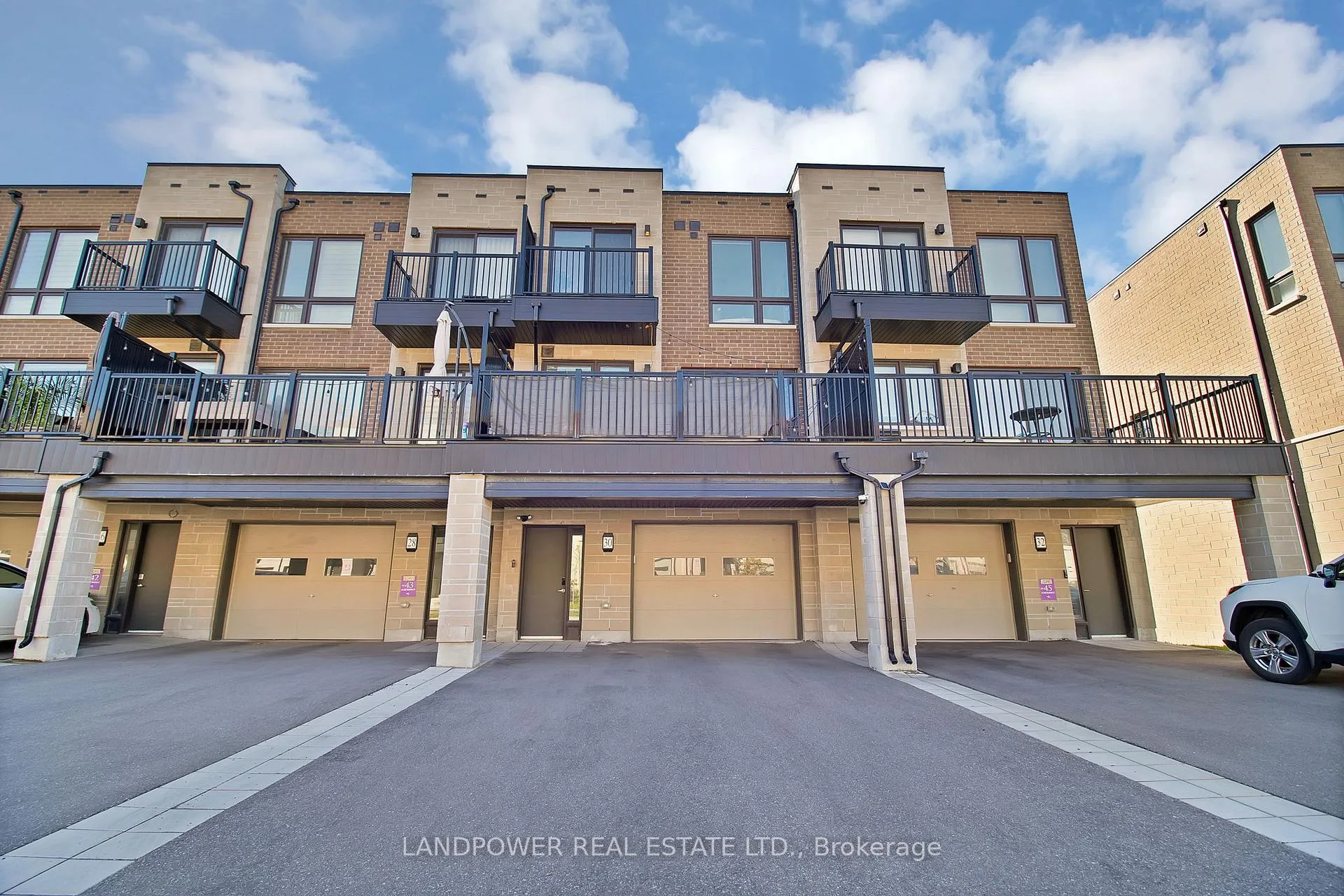 Photo 49 of 30 Lord Melborne Street, Markham, Victoria Square — HOMEH