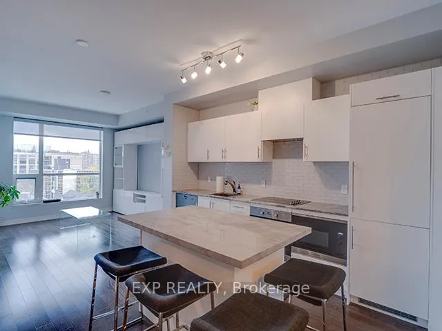 Front of Unit 524, 23 Glebe Road W