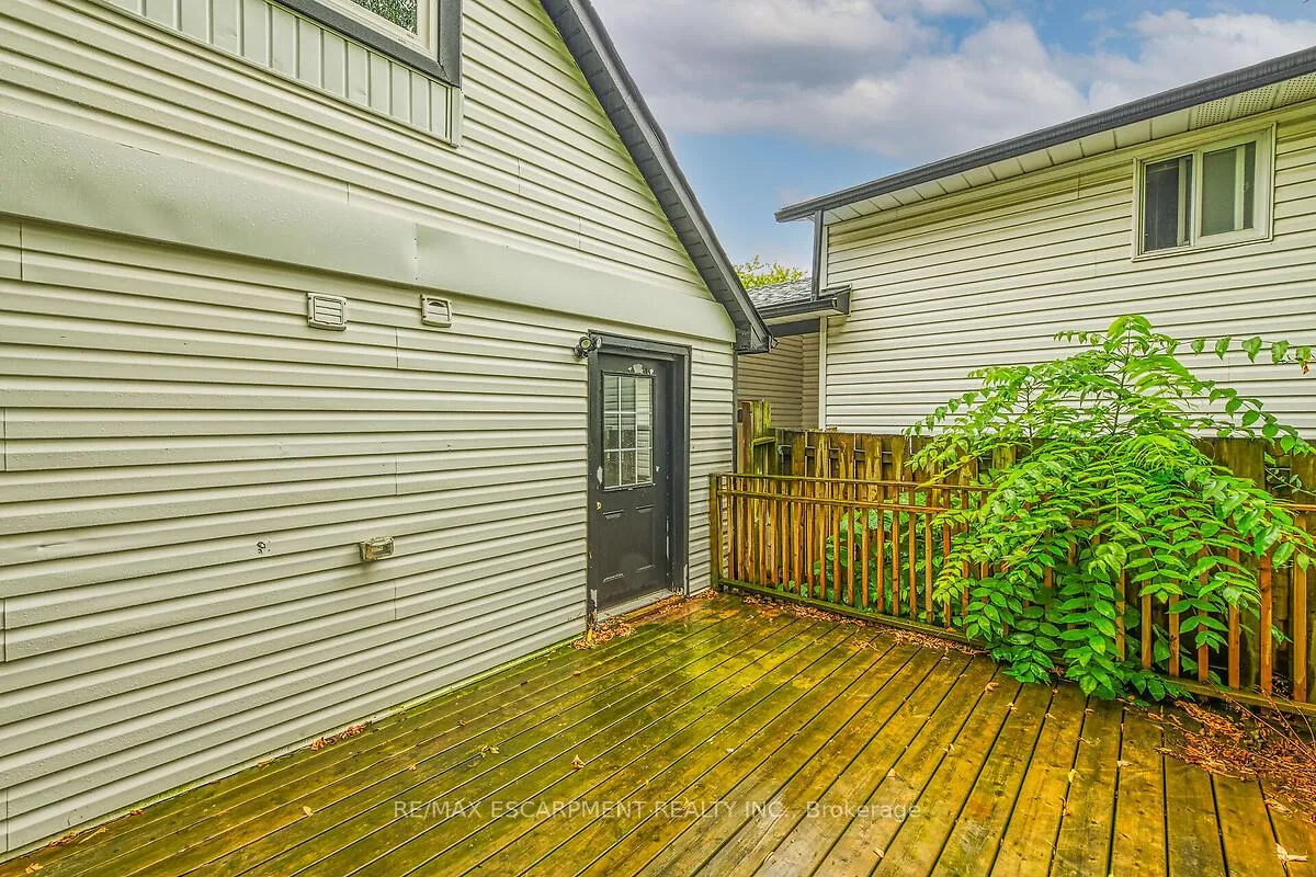 Photo 27 of 34 Rykert Street, St. Catharines, Western Hill — HOMEH