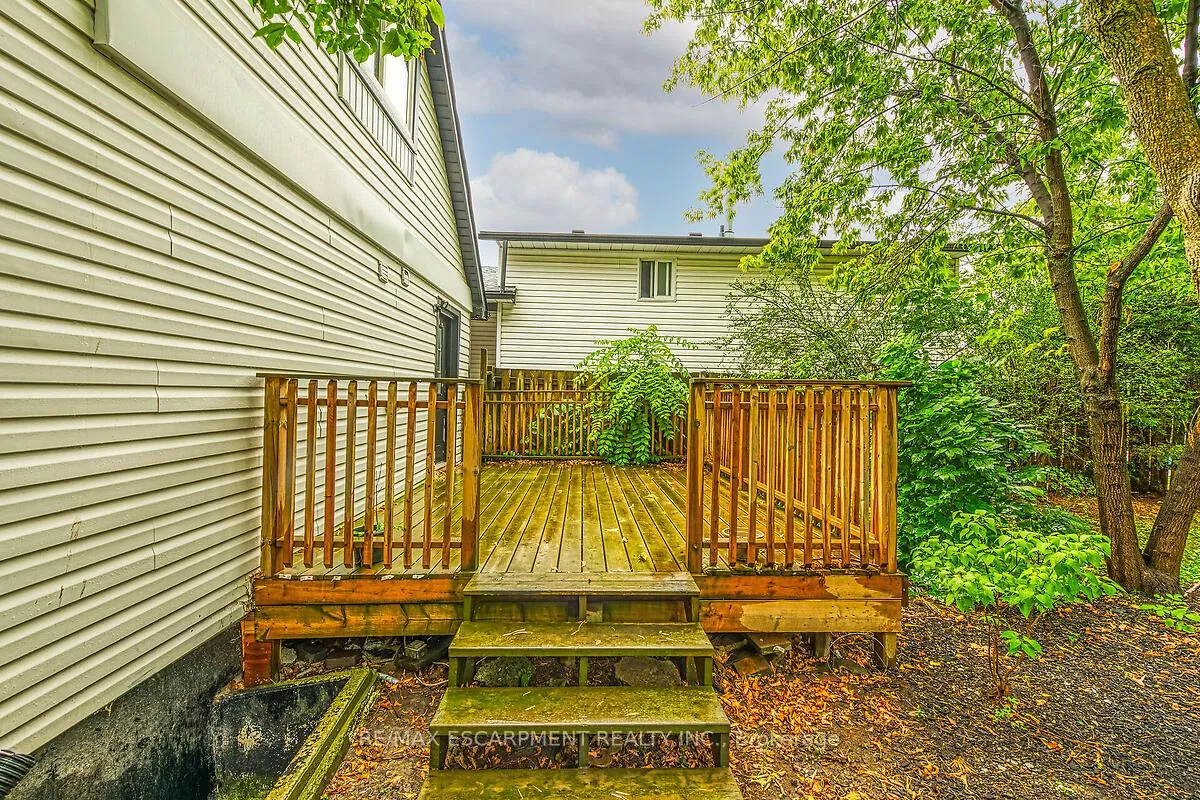 Photo 28 of 34 Rykert Street, St. Catharines, Western Hill — HOMEH
