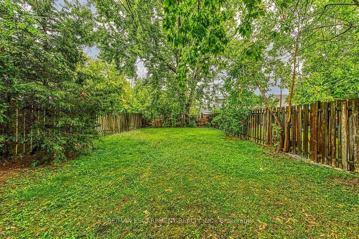 Photo 30 of 34 Rykert Street, St. Catharines, Western Hill — HOMEH
