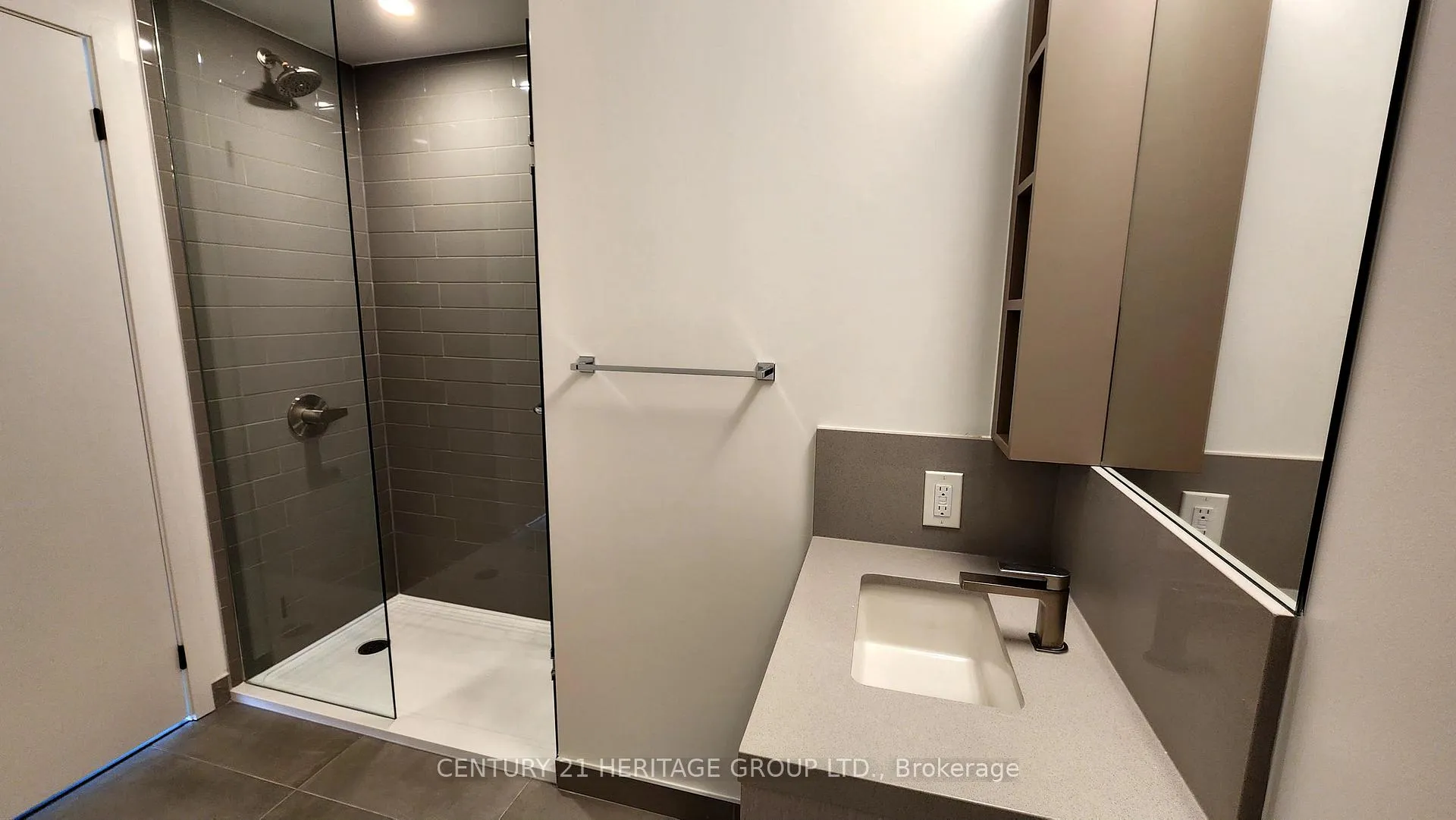 Photo 6 of Unit 4916, 319 Jarvis Street E, Toronto, Moss Park — HOMEH