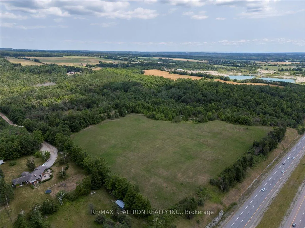 Photo 3 of 2089 Dwinnell Road, Barrie, 400 North — HOMEH