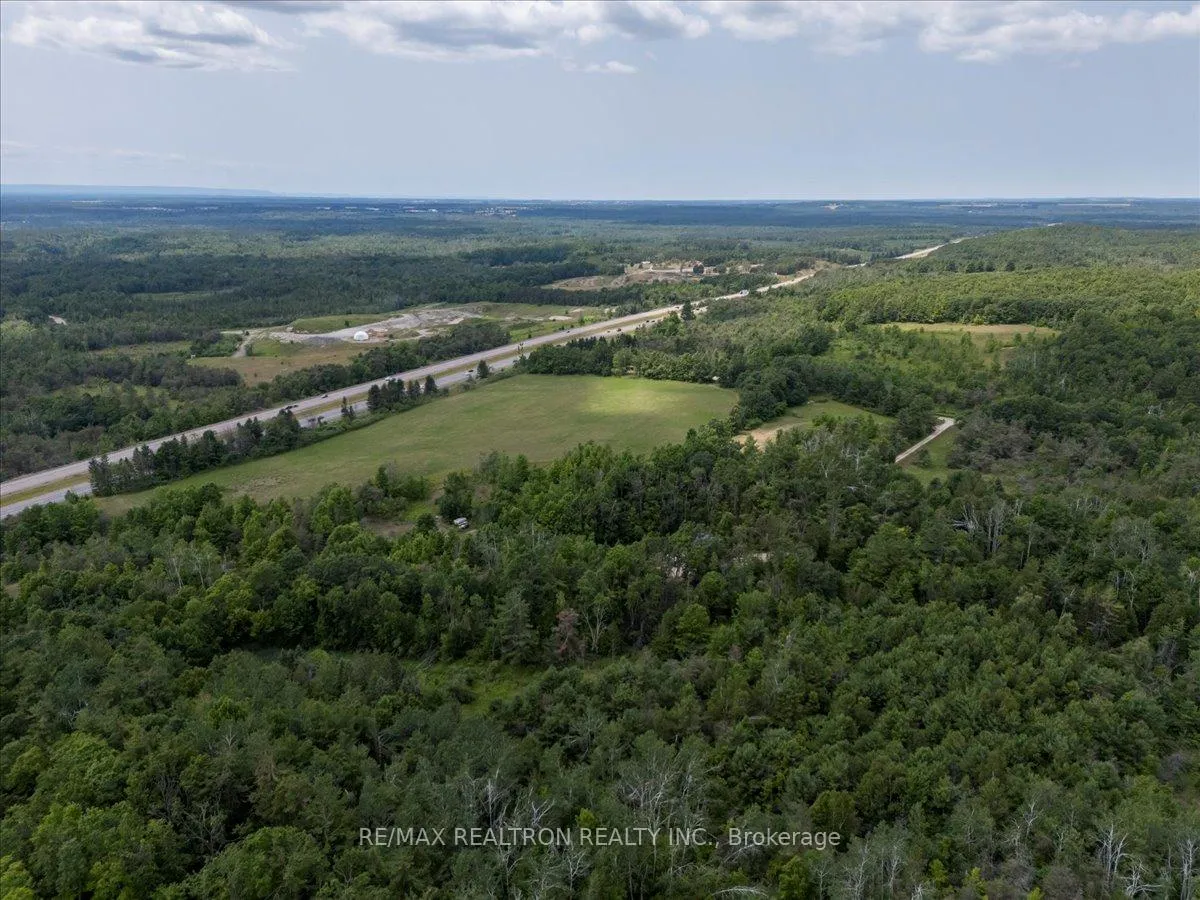Photo 5 of 2089 Dwinnell Road, Barrie, 400 North — HOMEH