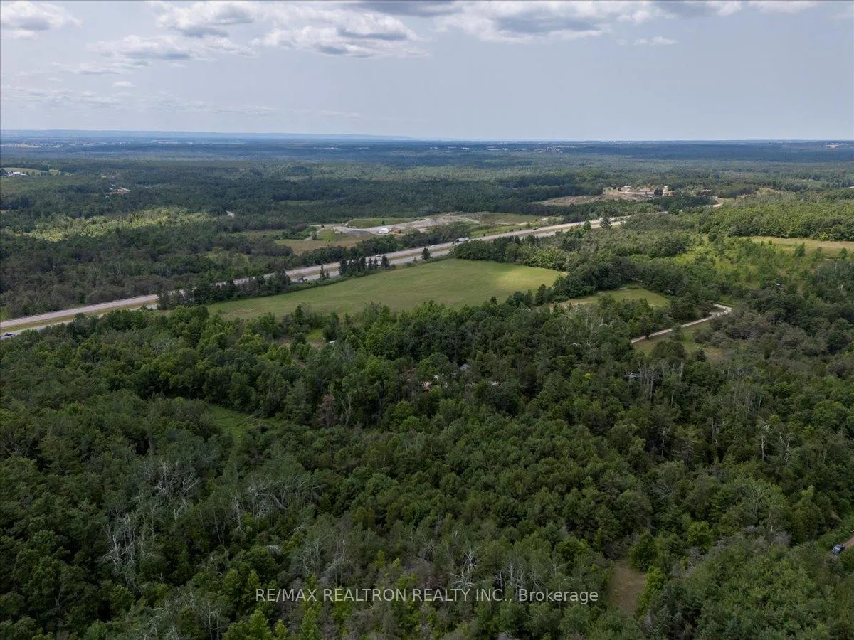 Photo 6 of 2089 Dwinnell Road, Barrie, 400 North — HOMEH