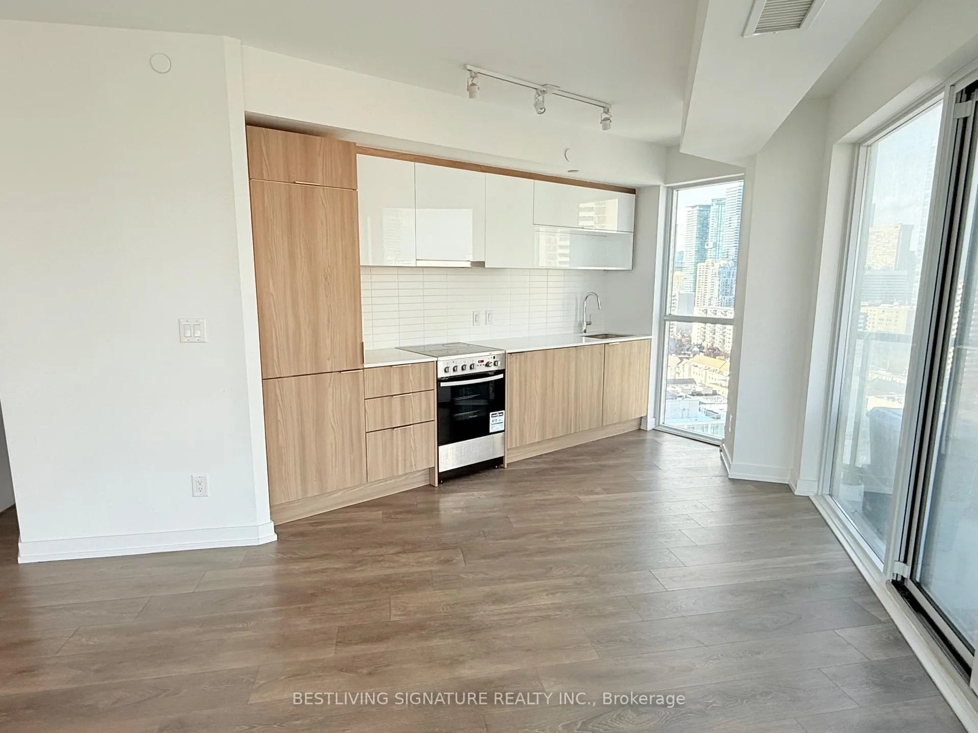 Front of Unit 1803, 159 Wellesley Street E